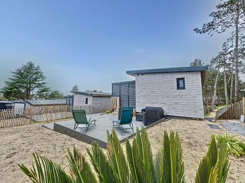 Jullouville Chalet De Esquí | Chalet haut de gamme - 6 pers - Piscine chauffée - Proche plage - Jullouville - FR-1-361-518