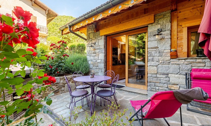 Saint-Oyen Chalet De Esquí | Chalet 'Helnes - Contemporain' con vistas a la montaña, terraza privada y Wi-Fi