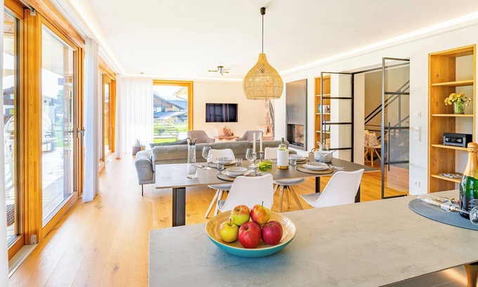 Groissenbach Casa | Chalet im Winkl, approx. 200sqm with balcony and terrace, for up to 7 people