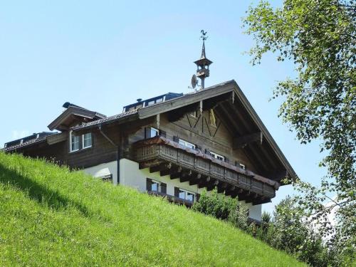 Dienten am Hochkoenig Apartamento | Chalet in Dienten with Ski-In Access