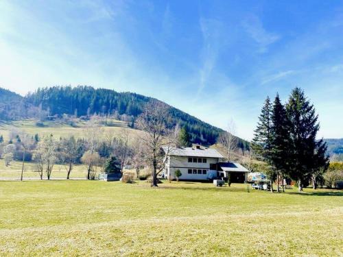 Weitensfeld Apartamento | Chalet in Flattnitz near Ski Slopes & Lakes