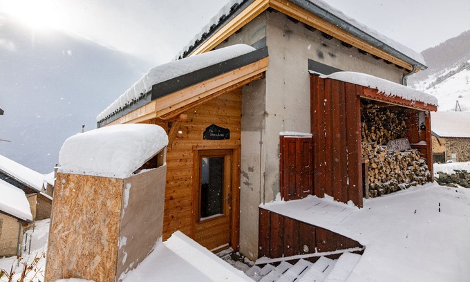 Huez-en-Oisans Chalet De Esquí | Chalet in the heart of the village of Huez near the ski slope