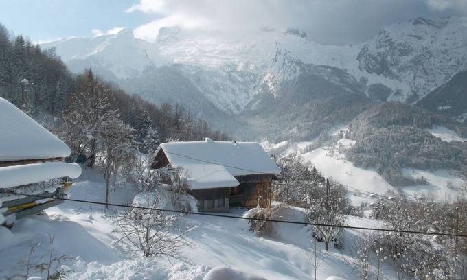 Thones Chalet De Esquí | chalet en las montañas