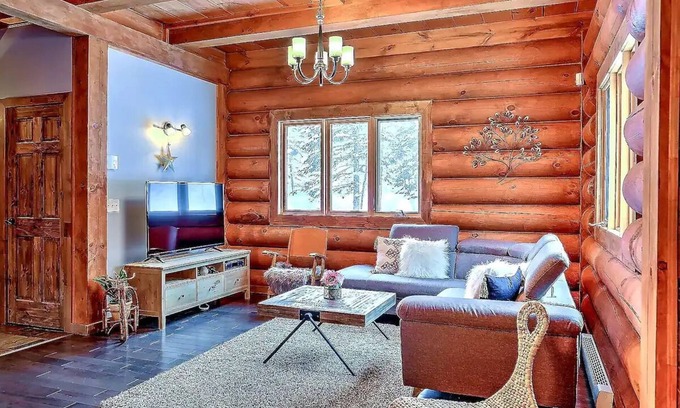 Wentworth-Nord Chalet De Esquí | Chalet Indigo - Swiss chalet en bois rond