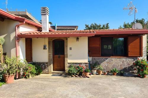 Naso Casa | Chalet indipendente con parcheggio privato servizio palestra
