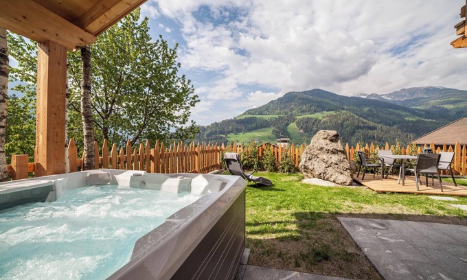 San Leonardo in Passiria Chalet De Esquí | Chalet 'Heidi und Peter' con vistas a la montaña, sauna, jacuzzi, jardín y Wi-Fi