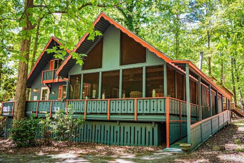 Pine Mountain Chalet De Esquí | Chalet just steps away from playground