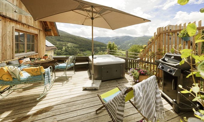 Krems in Kaernten Chalet De Esquí | CHALET KÄRNTEN: Luxury alpine chalet at 1200m & dream view of the Nockberge mountains