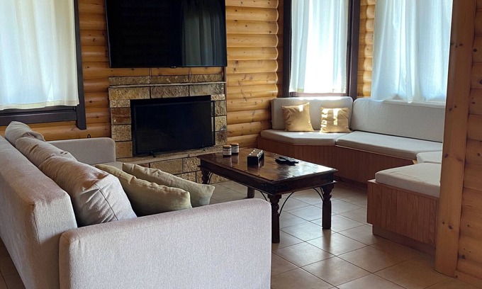 Zitsa Chalet De Esquí | Chalet Klimatia - Beautiful wooden maisonette with fireplace