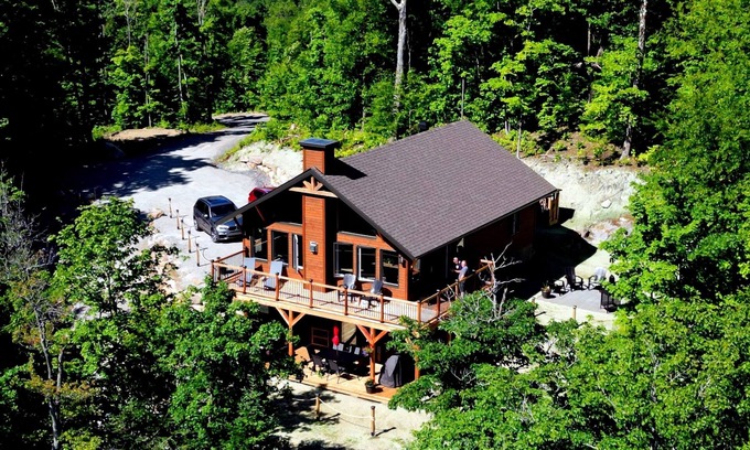 Saint-Faustin-Lac-Carre Chalet De Esquí | Chalet L'Aventure in the heart of the Laurentians