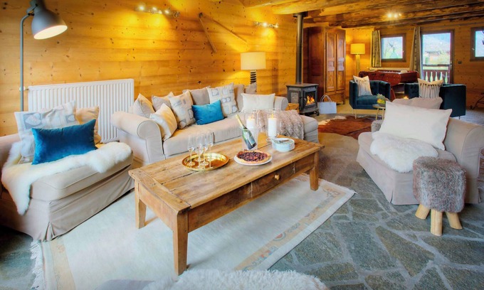 Manigod Chalet De Esquí | Chalet L'Otavalo - French Alps base for 8, spa & great views - OVO Network