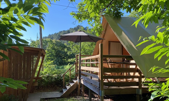 Gravieres Chalet De Esquí | Chalet 'La Cabane Camping La Châtaigneraie' with Private Terrace