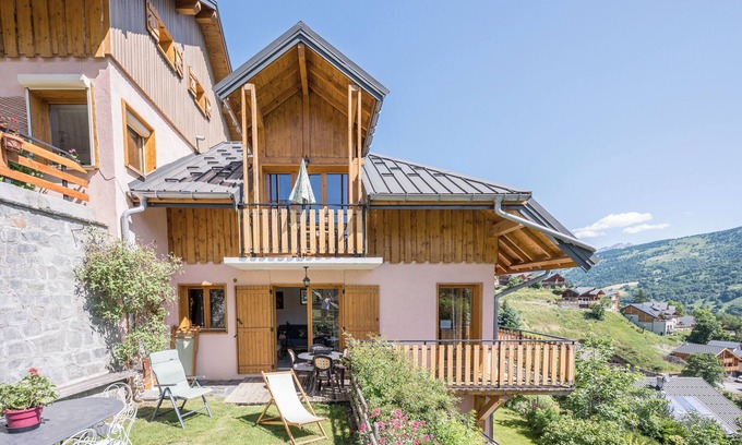 Valloire Chalet De Esquí | Chalet 'La Mouliniere 1' con vistas a la montaña, balcón y Wi-Fi
