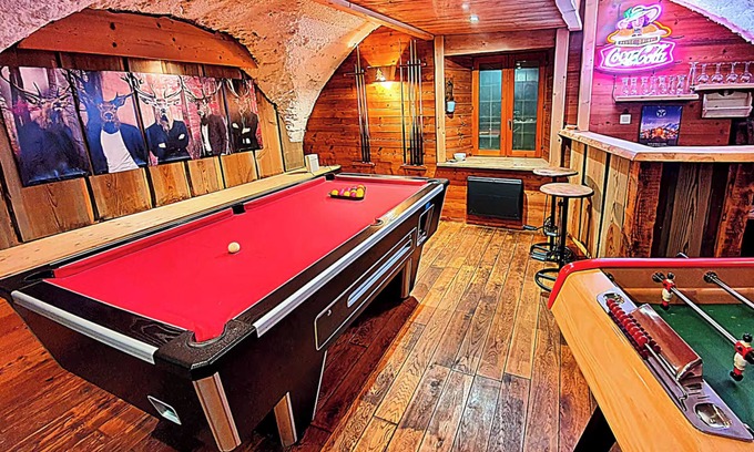 Le Bourg-d'Oisans Chalet De Esquí | Chalet 'Le Cosy Lodge' con vistas a la montaña, piscina privada y Wi-Fi