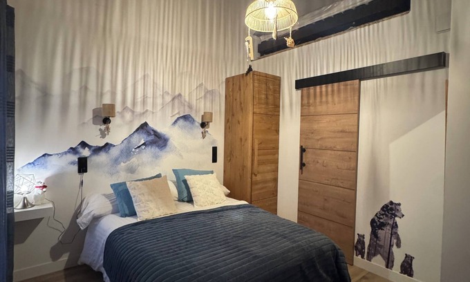 Formigueres Chalet De Esquí | Chalet "le F "new &cosy, in the heart of the village, opposite the family playground,