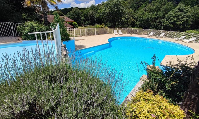 Mauroux Casa | Chalet 'Le Magalli' con piscina compartida, terraza privada y Wi-Fi