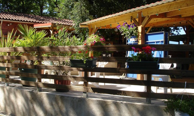 Peyrignac Chalet De Esquí | chalet les bleuets Terraza cubierta + televisión + Lavavajillas 2ch 1/5 p