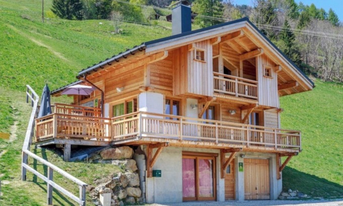 Beaufort Chalet De Esquí | Chalet 'Les Tarines 2' con vistas a la montaña, terraza privada y Wi-Fi