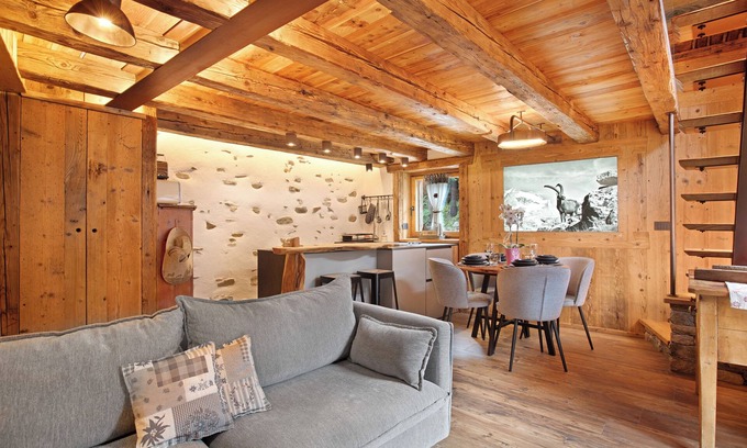 Valsavarenche Chalet De Esquí | Chalet 'Lo Pailler De Mamma E Pappa' con vistas a la montaña, terraza privada y Wi-Fi