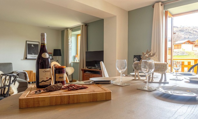 Saint-Marcel Chalet De Esquí | Chalet MarieJo: Sauna & Alpine Charm