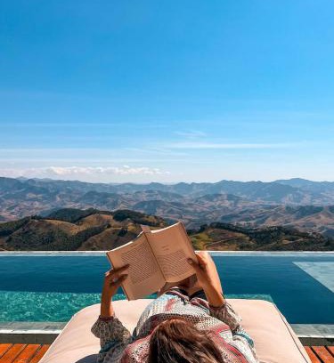 Sao Bento do Sapucai Casa | Chalet nas Nuvens with Infinity Pool