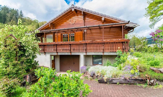 Aywaille Chalet De Esquí | Acogedora casa con vista al jardín