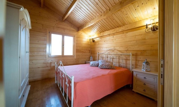 Rodi Milici Chalet De Esquí | Chalet Nero D'avola - Tenuta Lacco