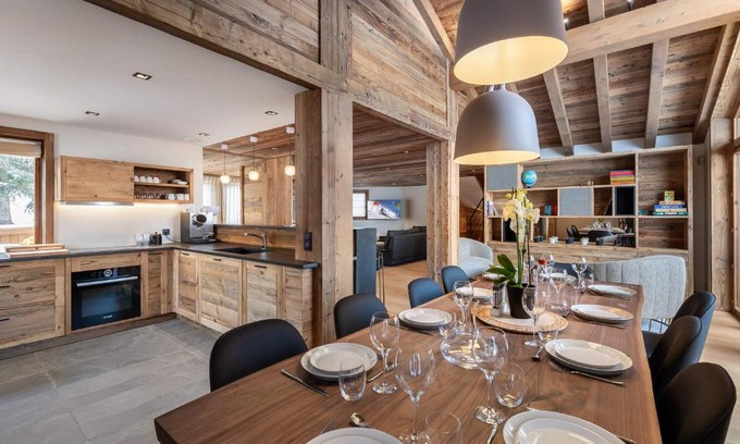 Saint-Maximin Chalet De Esquí | Chalet neuf avec piscine, sauna et proche des pistes à Courchevel Village - FR-1-562-49