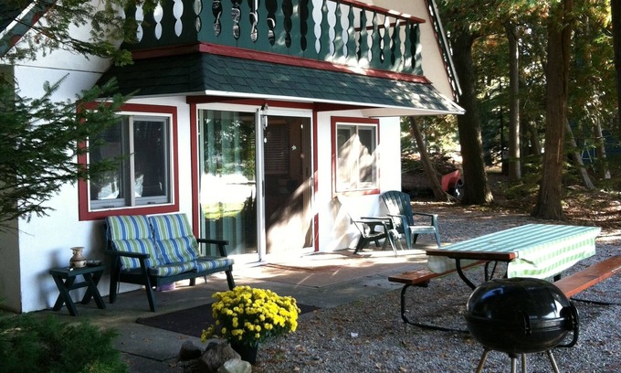 Boyne City Chalet De Esquí | Chalet on Deer Lake Boyne City, Charlevoix, Petoskey, Fishing, Boating