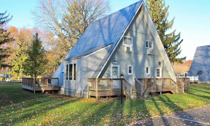 Stevensville Casa | Chalet on the Lake 81 w/ Beach Access, Pools, Sport Courts, Fishing Pond & more!