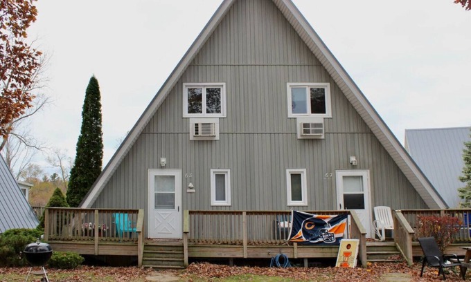 Stevensville Casa | Chalet on the Lake 68 w/ Beach Access, Pools, Sport Courts, Fishing Pond & more!