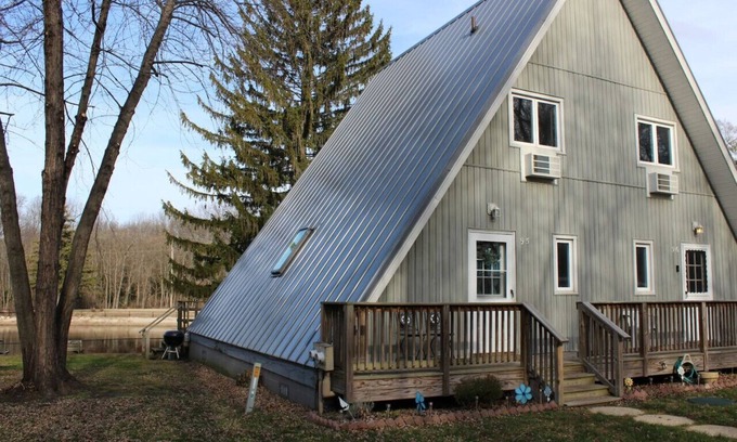 Stevensville Casa | Chalet on the Lake 95 w/ Beach Access, Pools, Sport Courts, Fishing Pond & more!