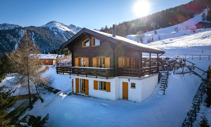La Tzoumaz Chalet De Esquí | Vivienda de vacaciones clásica y confortable en La Tzoumaz, 4 Vallees, Suiza para 8 personas