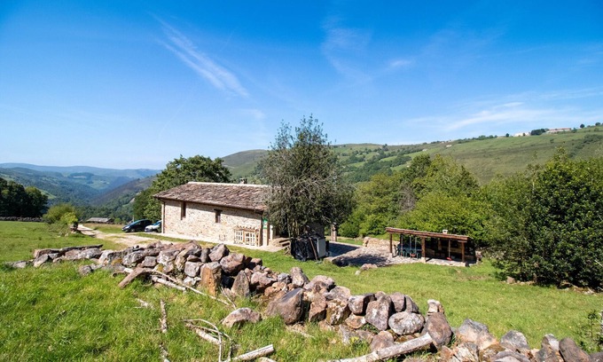 San Pedro del Romeral Chalet De Esquí | Chalet 'Pasiega El Ojal' con vistas a la montaña, terraza privada y Wi-Fi