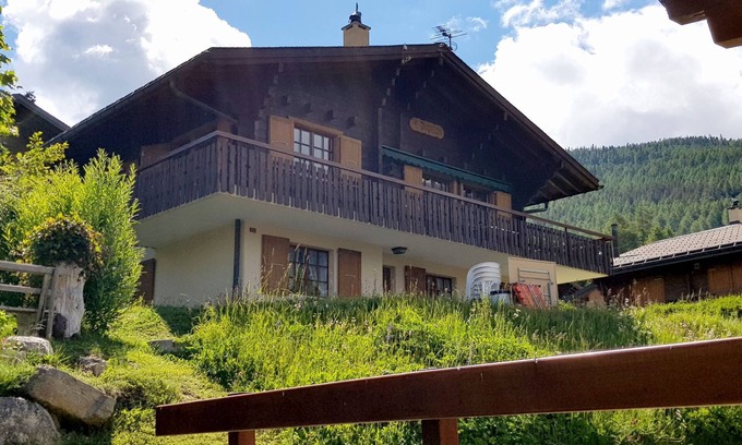 Buerchen Apartamento | Chalet Papillon by Interhome