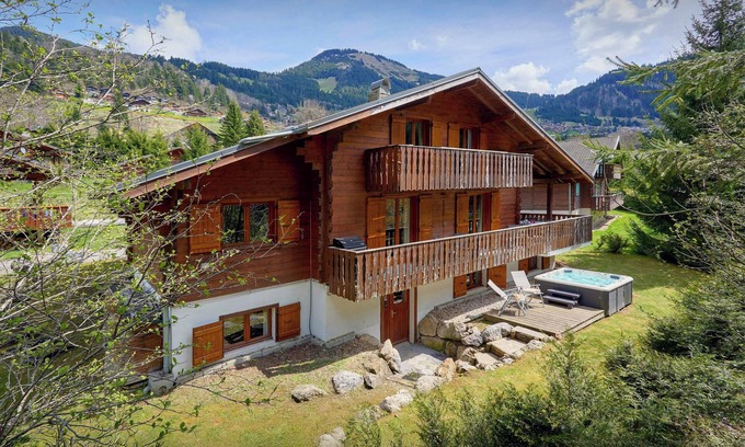 La Chapelle-d'Abondance Chalet De Esquí | Chalet Rochamour - mountain holiday for 14 with spa - OVO Network