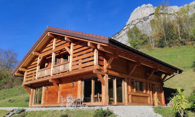 Le Petit-Bornand-les-Glieres Chalet De Esquí | Chalet Savoyard Neuf, 8 Personnes, Tout Confort au Milieu des Montagnes