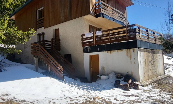 Chamrousse Chalet De Esquí | Chalet sleeps 20 / 8 bedrooms