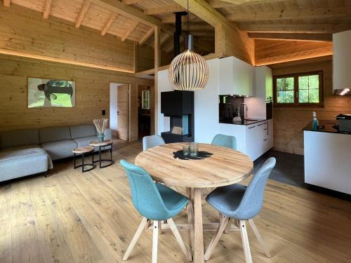 Blausee Apartamento | Chalet Spatz Loft Kandersteg Oeschinen Lake