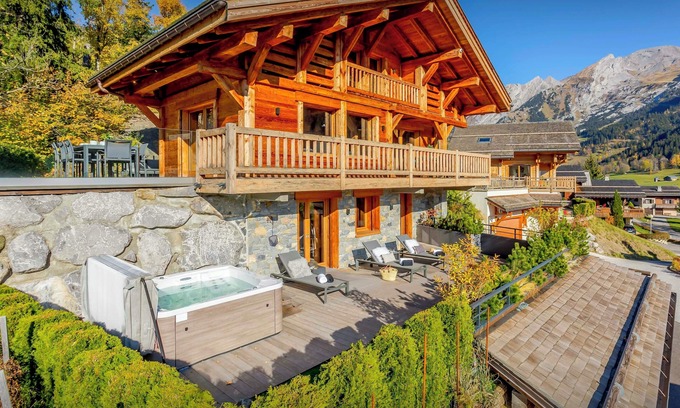La Clusaz Chalet De Esquí | Chalet de lujo de 5 estrellas La Clusaz - sauna, gimnasio y jacuzzi - OVO Network