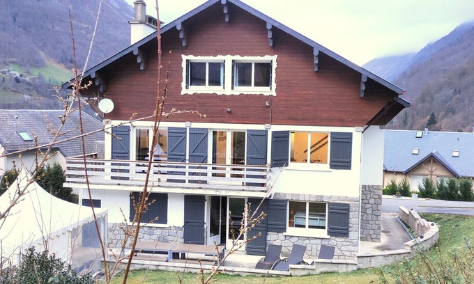 Cauterets Chalet De Esquí | Chalet "Sublime Chalet 14 Pers Spa Extrieur" con vistas a la montaña
