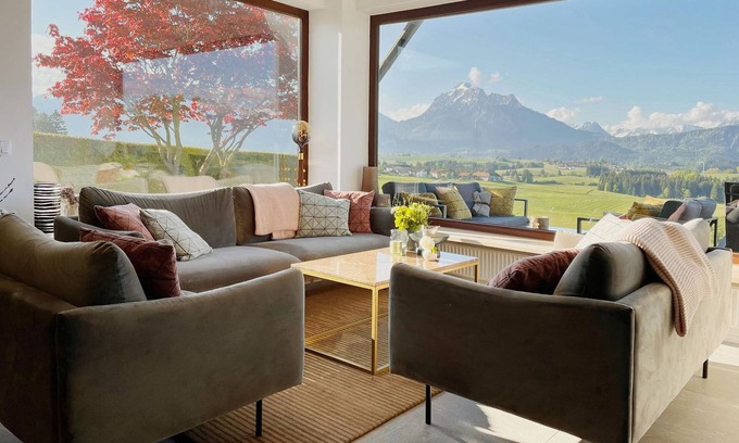 Enzensberg Apartamento | Chalet Susi - View of Neuschwanstein Castle