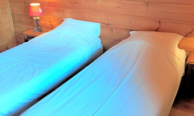 Le Devoluy Chalet De Esquí | Chalet, 350m from resort center, swimming pool, sauna, terrace, fireplace or stove, tv, ski locker