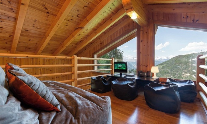 Riddes Chalet De Esquí | Chalet Teremok - Hot Tub & Sauna - Great for Families