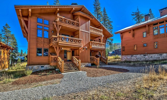 Sugar Bowl Resort Casa | Chalet Town Home 09