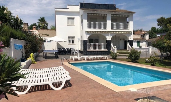 El Catllar Chalet De Esquí | Chalet 'Villa Con Piscina Privada' con piscina privada, terraza privada y Wi-Fi