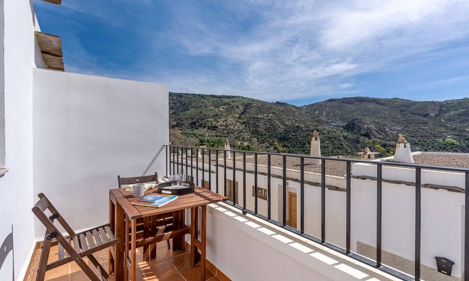 Picena Casa | Chalet "Villa Picena Las Alpujarras" con terraza privada y Wi-Fi