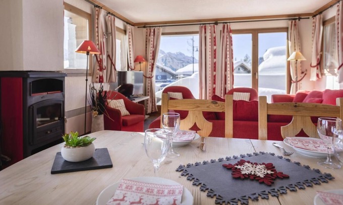 Les Eucherts Chalet De Esquí | Chalet, wifi, sauna, balcony, fireplace or stove, parking, tv, ski locker, 195m², La Rosière