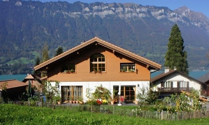 Boenigen Apartamento | Nuevo Chalet W / Studio en Bönigen por Interlaken en el lago Brienz