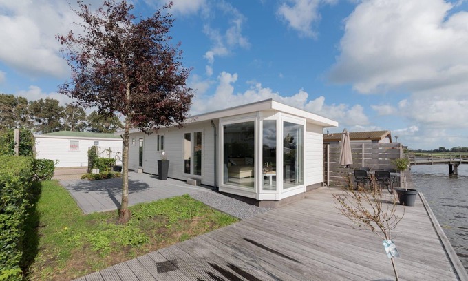 West-Graftdijk Casa | Chalet with 2 bedrooms and a dishwasher